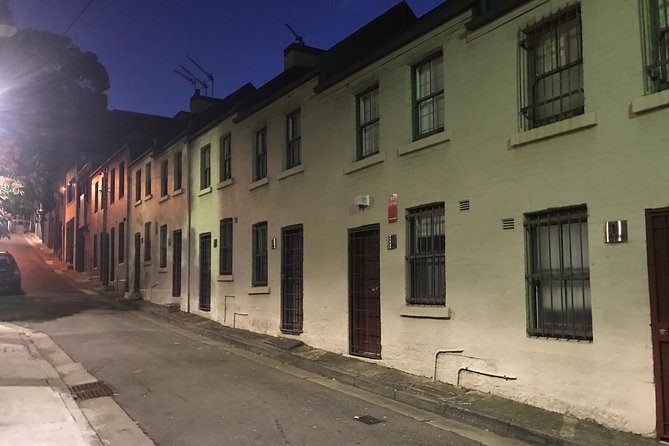 Sydney's Razor Gang True Crime Tour - Stop 2 in Darlinghurst: Alleys, Speakeasies, and Notorious Characters