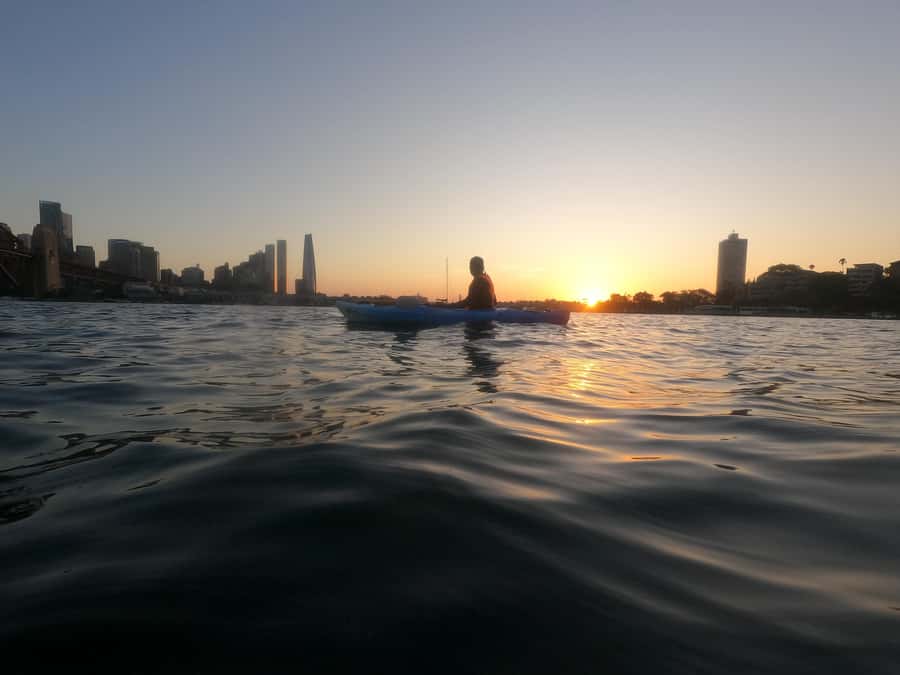 Sydney: Sunset Kayak - Opera & Harbour Bridge Tour (5p. max) - The guide factor: Isaac-style patience and photo attention