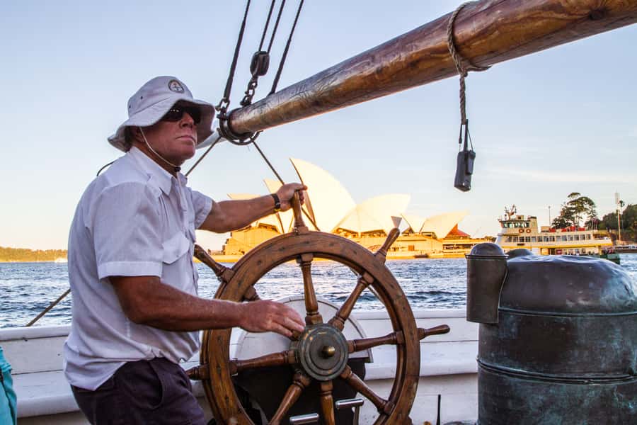 Sydney: Tall Ship Harbour Twilight Dinner Cruise - Tall Ships on Sydney Harbour: Southern Swan vs Soren Larsen