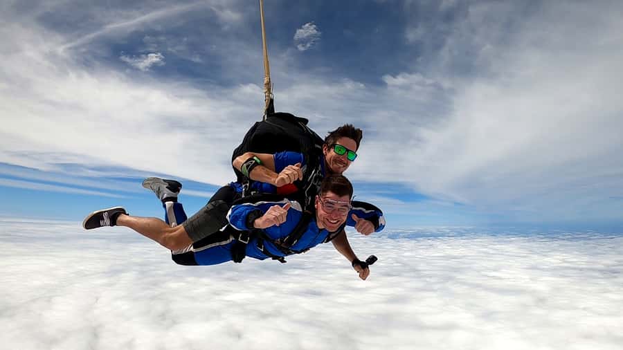 Sydney: Tandem Skydive with Optional Transfers - Gear Up: What You Wear (and What You Leave Behind)
