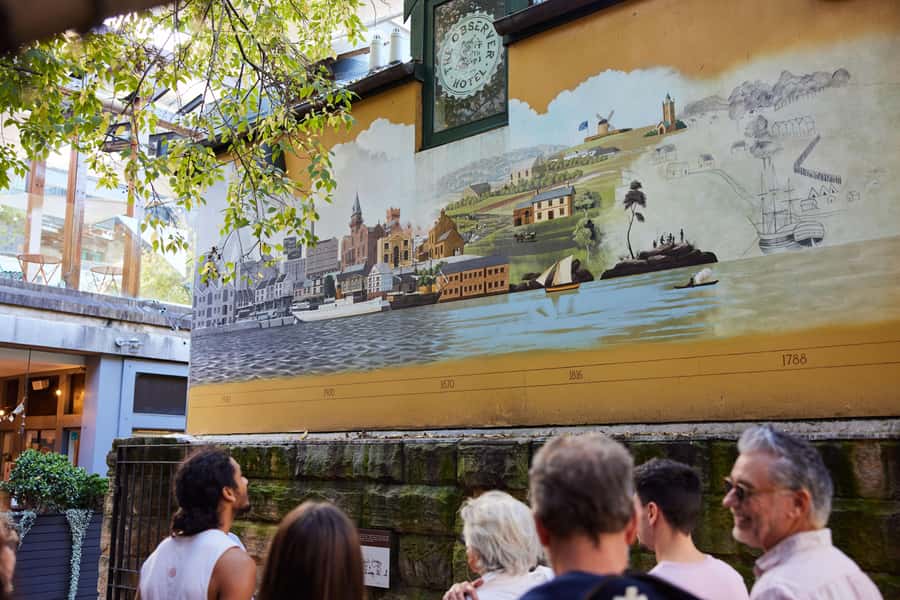 Sydney: The Rocks 90-Minute History Walking Tour - Heritage pubs and street-level clues you would miss alone