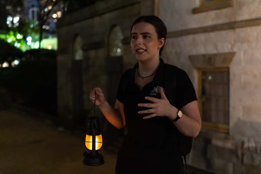 Sydney: True Crime Tour - Old Streets, Secret Lanes, and the Best Photo Stops