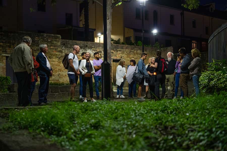 Sydney: True Crime Tour - Who Should Book This Sydney True Crime Tour in The Rocks?