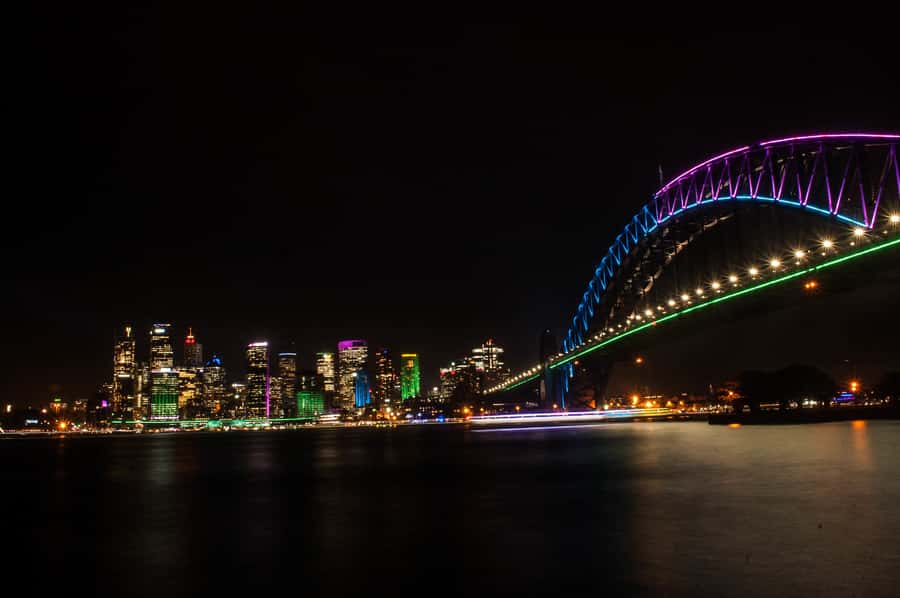 Sydney: Vivid Festival of Light Harbor Cruise with Dinner - Seating for Groups: Tables Reserved for 6 Plus