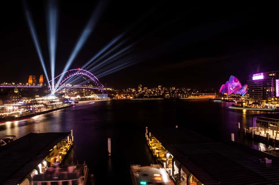 Sydney: Vivid Festival of Light Harbor Cruise with Dinner - The Dinner Setup: Buffet Food While You Watch the Harbor