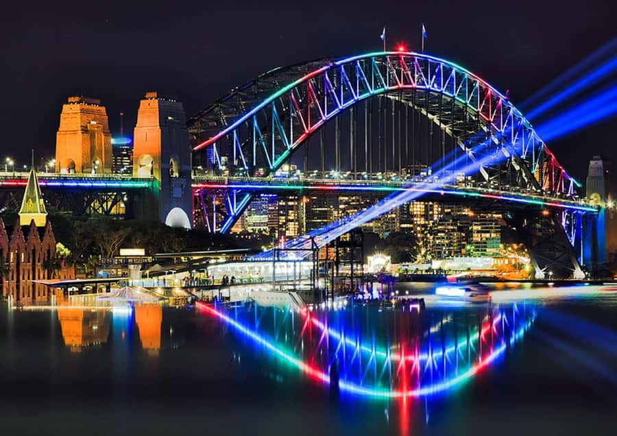 Sydney: "Vivid Sydney" Festival of Light Sightseeing Cruise - The 90-minute harbour loop: what to expect as the lights roll in