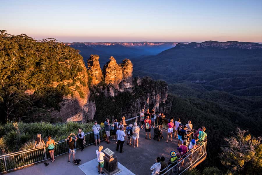 Sydney: Waterfall Bushwalk and Blue Mountain Sunset Day Trip - Entering Blue Mountains National Park: The Walk Starts With Eucalyptus Air