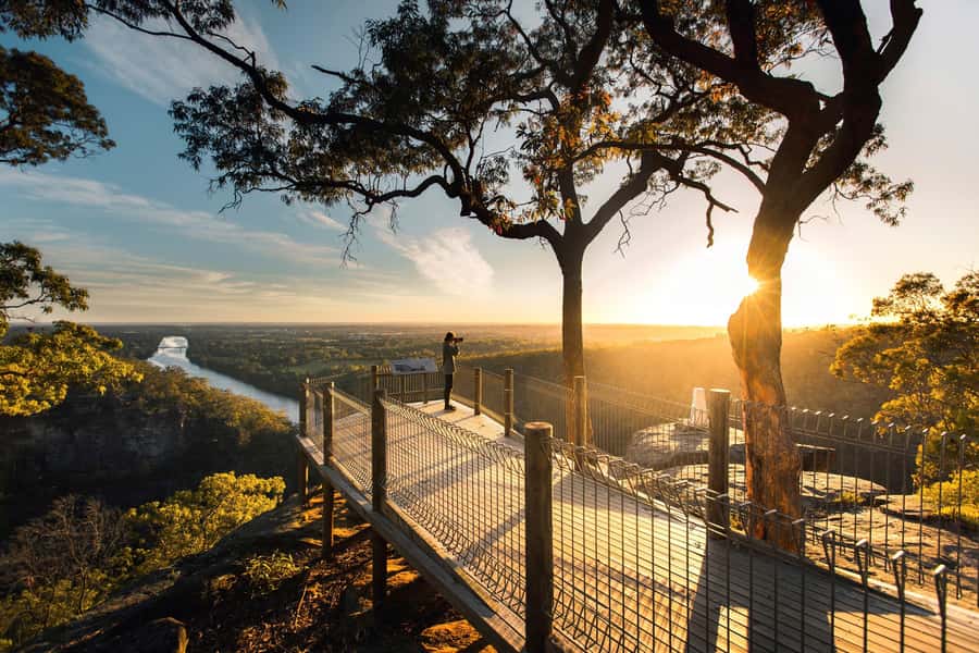 Sydney: Waterfall Bushwalk and Blue Mountain Sunset Day Trip - Three Sisters and Jamison Valley at Golden Hour