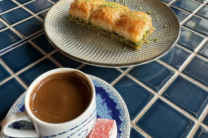 Taste of Sydney Tour (mini coach) - Alexandria’s Black Star Bakery: the sweet break that keeps the pace friendly