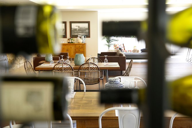 Tulloch Wines- Mystery Wine Tasting Experience with Local Cheese and Charcuterie - The human side: what the hosts bring to the experience